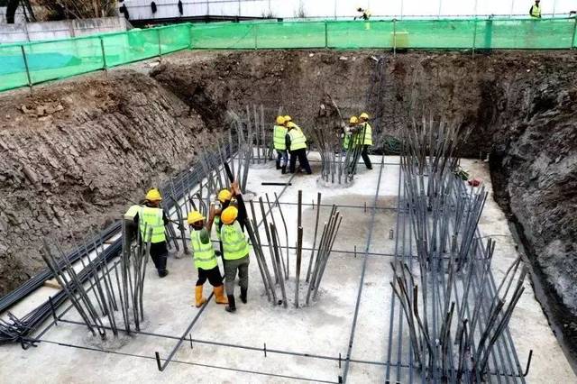 雅萬高鐵建設迎重要節點 中鐵四局成功預制首榀箱梁